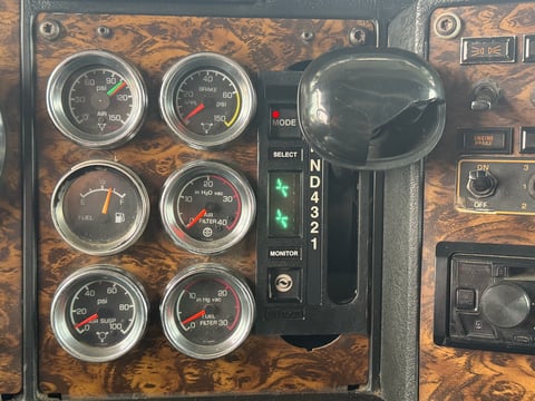 1998 Kenworth T800 T/A  Allison Automatic - Sleeper Truck — photo 20