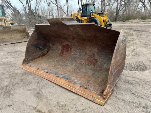 127" Wheel Loader Bucket — photo 1