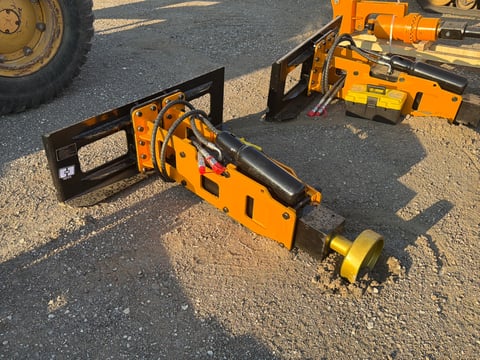 2026 Giyi Gy-D680 Skid Steer Post Driver (Unused) — photo 4
