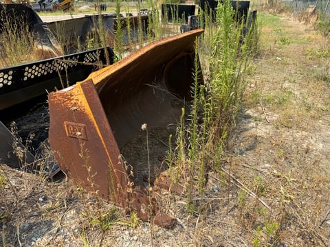 94" Caterpillar Pin on Bucket  — photo 1