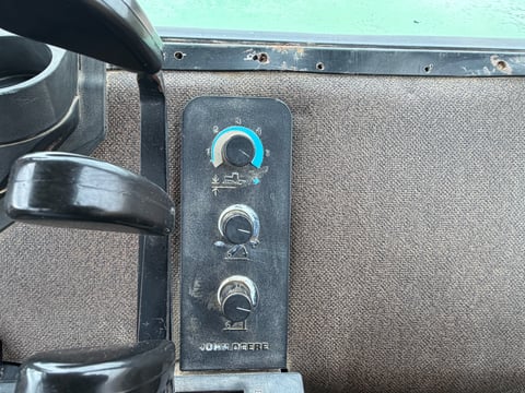 1992 John Deere 4960 Tractor  — photo 34