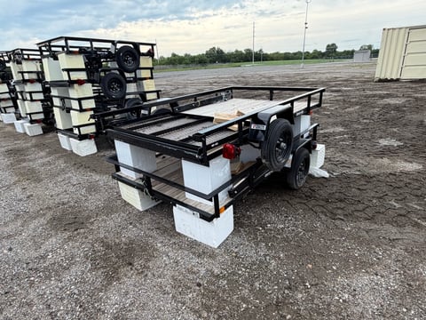 Qty of (2) 2027 Carry-On Trailers Z5X8GW2K — photo 3