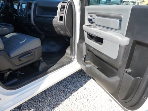 2020 RAM 1500 Classic Regular Cab & Chassis Truck — photo 18