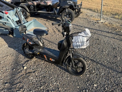 SDLANCH High-End Two-Wheeled Electric Vehicle (Unused) — Inoperable — photo 1