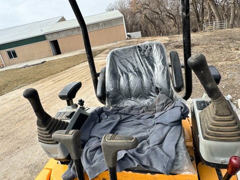 2023 Diggit EM15 Mini Excavator — photo 11