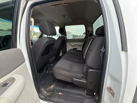 2011 Chevrolet Silverado 3500HD 4X4 Diesel Truck — photo 8