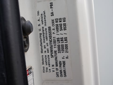 2012 Hino 338 Cargo Truck — photo 8