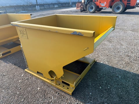 Kit Containers 2 Yard Self Dumping Hopper — photo 2