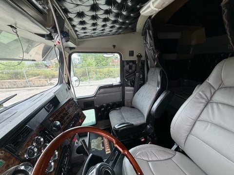 1998 Kenworth T800 T/A  Allison Automatic - Sleeper Truck — photo 9