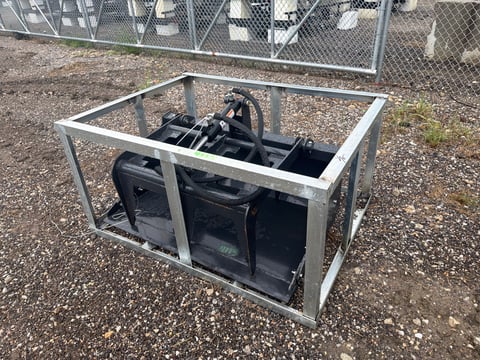 LandHonor MGB-72-44W 44in Mini Skid Steer Grapple Bucket — photo 1