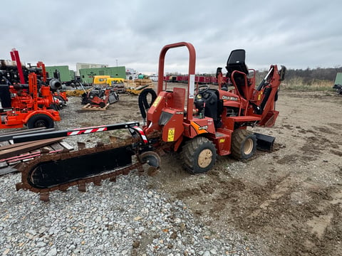 2017 Ditch Witch RT45 Ride on Trencher - Needs New Engine — photo 4