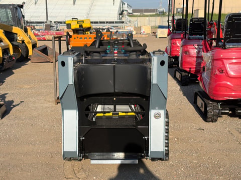 2026 SDLANCH SSL1200 Diesel Skid Steer Loader (Unused) — photo 5