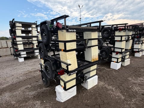 Qty of (4) 2027 Carry-On Trailers Z5X8GW2K — photo 2