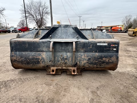 127" Wheel Loader Bucket — photo 6