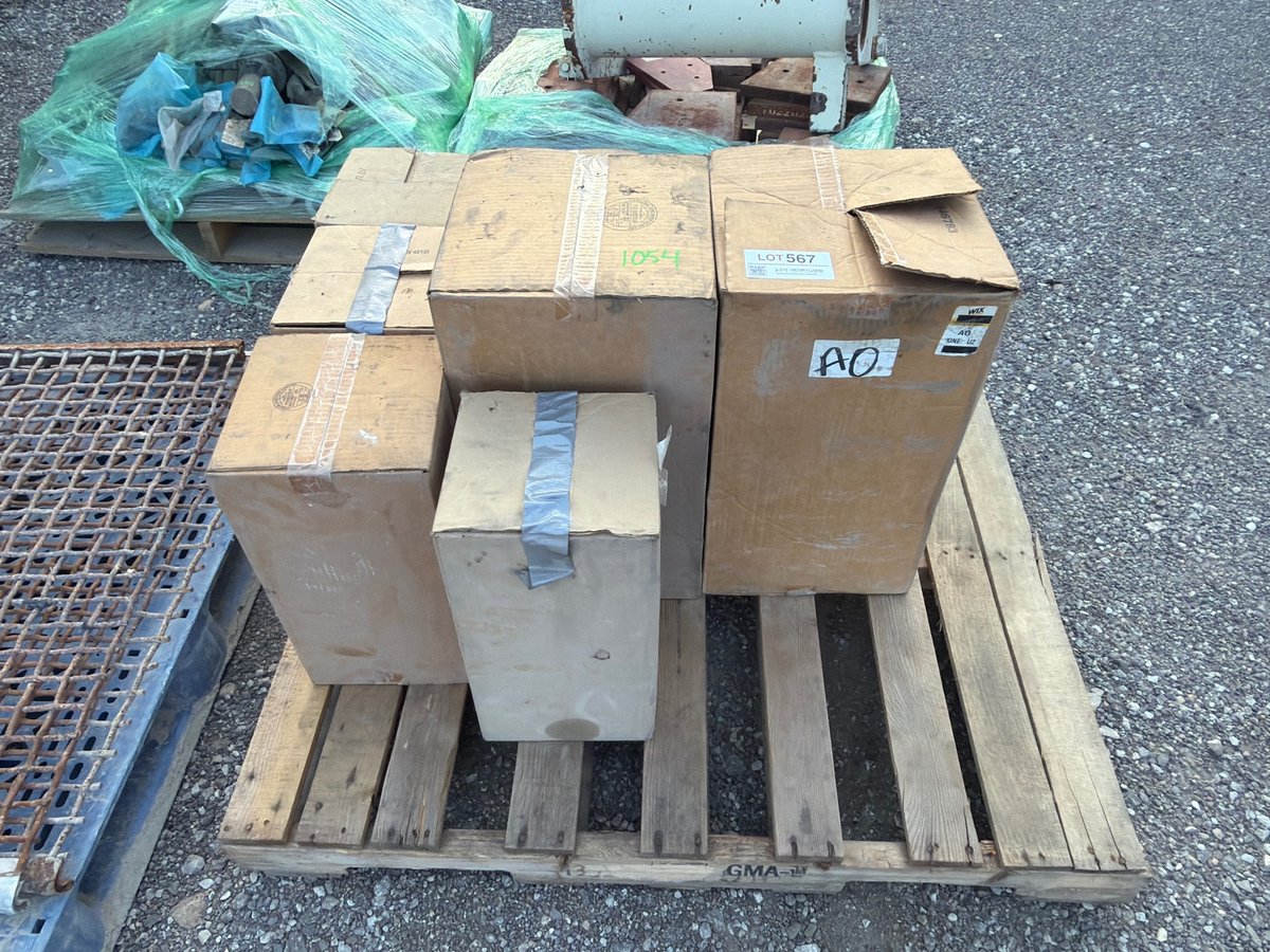Lot of Filters — Metso Lokotrack Crusher