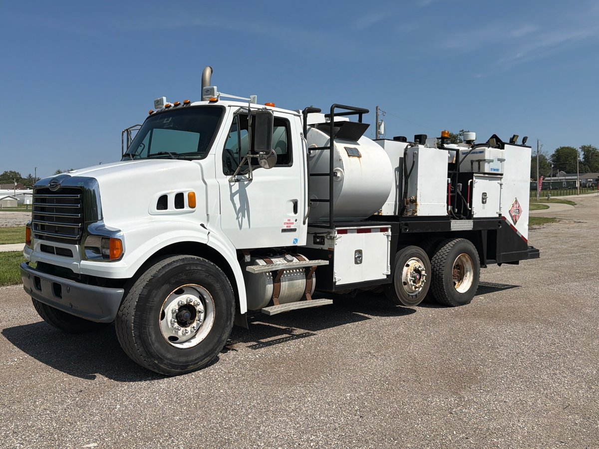 2008 Sterling L7500 Fuel & Lube Truck