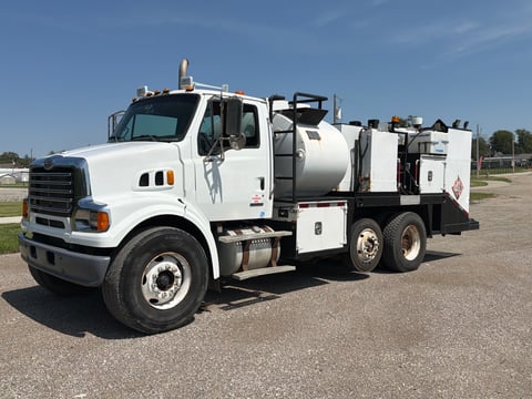 2008 Sterling L7500 Fuel & Lube Truck — photo 1