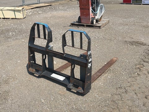 Bobcat 48" Pallet Fork HD — photo 3