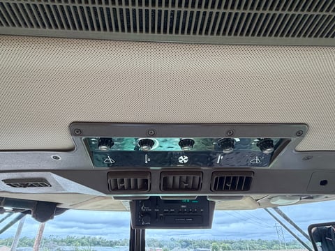 1992 John Deere 4960 Tractor  — photo 33