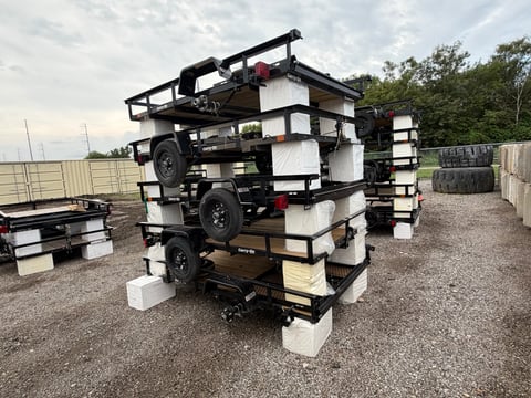Qty of (5) 2027 Carry-On Trailers Z5X8GW2K — photo 4