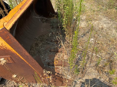 94" Caterpillar Pin on Bucket  — photo 2