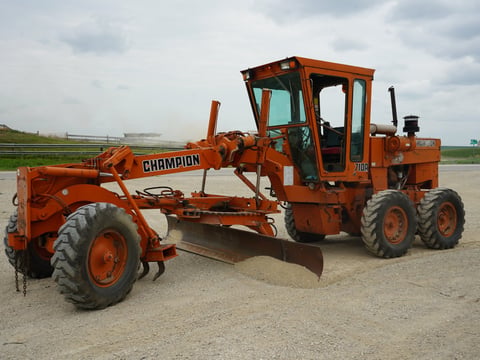 Champion 710A Motor Grader — photo 1