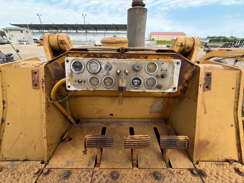 Caterpillar 977 Crawler Loader — photo 17
