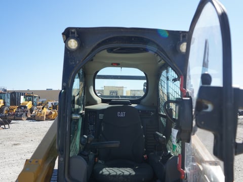2020 Caterpillar 289D3 Two-Speed Compact Track Loader — photo 8