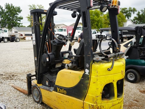 Inoperable - Yale GC030VX Forklift — photo 6