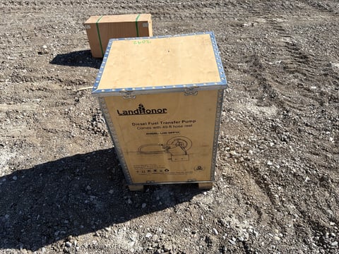 LandHonor LHR-DFP10 12V Diesel Fuel Transfer Pump with 49 ft Hose Reel (Unused) — photo 1