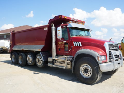 2018 Mack Granite GU713 Quad/A Dump Truck — photo 3