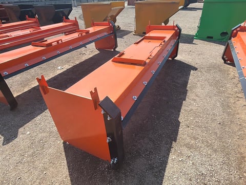 Kit Containers 10' Skid Steer Pusher with Replaceable Shoes and Blade — photo 2