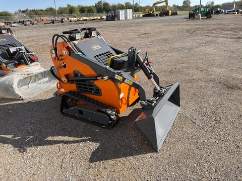 2026 LandHonor LHR-ME380X2 Stand-On Mini Skid Steer Loader w/ Bucket (Unused) — photo 2