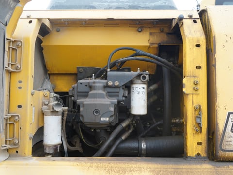 2006 Komatsu PC220LC-8 Hydraulic Excavator — photo 35