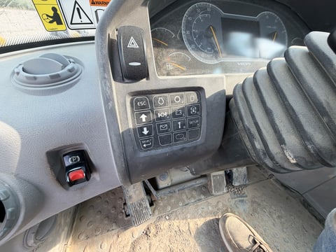 2022 Volvo L180H Wheel Loader — photo 40