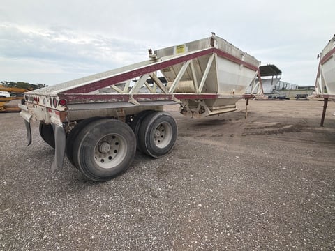2002 Ranch Manufacturing Belly Dump Trailer — photo 4