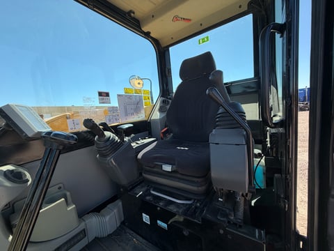 2014 Caterpillar 308E2CR Mini Excavator W/Thumb — photo 9