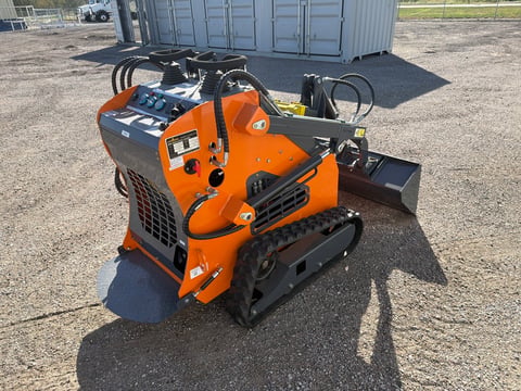 2026 LandHonor LHR-ME380X2 Stand-On Mini Skid Steer Loader w/ Bucket (Unused) — photo 3