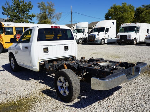 2020 RAM 1500 Classic Regular Cab & Chassis Truck — photo 6