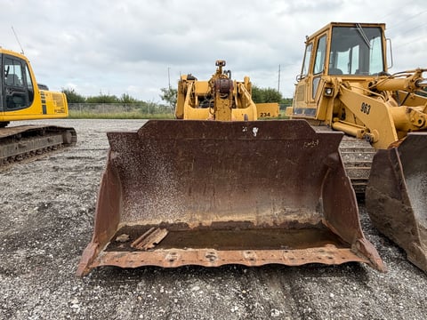 Inoperable Caterpillar 963 Crawler Loader — photo 2