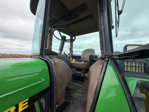 1992 John Deere 4960 Tractor  — photo 30