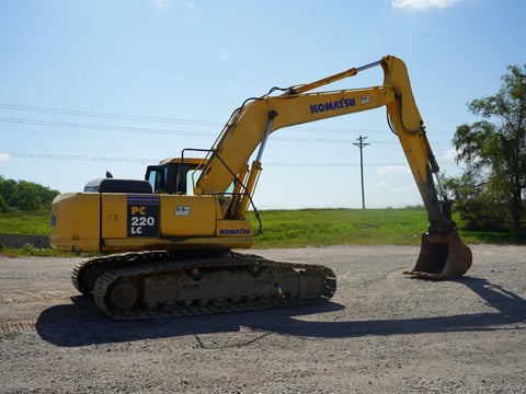 2002 Komatsu PC220LC-7L Hydraulic Excavator — photo 4
