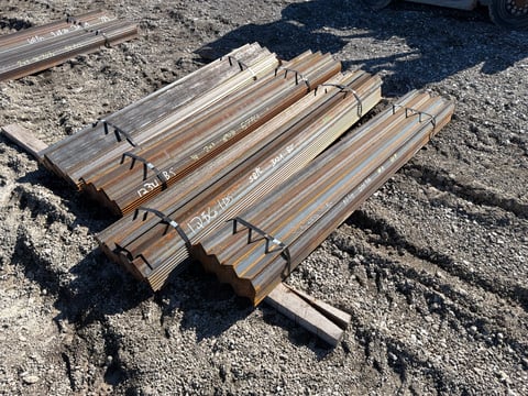 (214) 3in x 2in Steel Angle Iron, 4 Bundles, 76.5in to 82.5in Long — photo 3