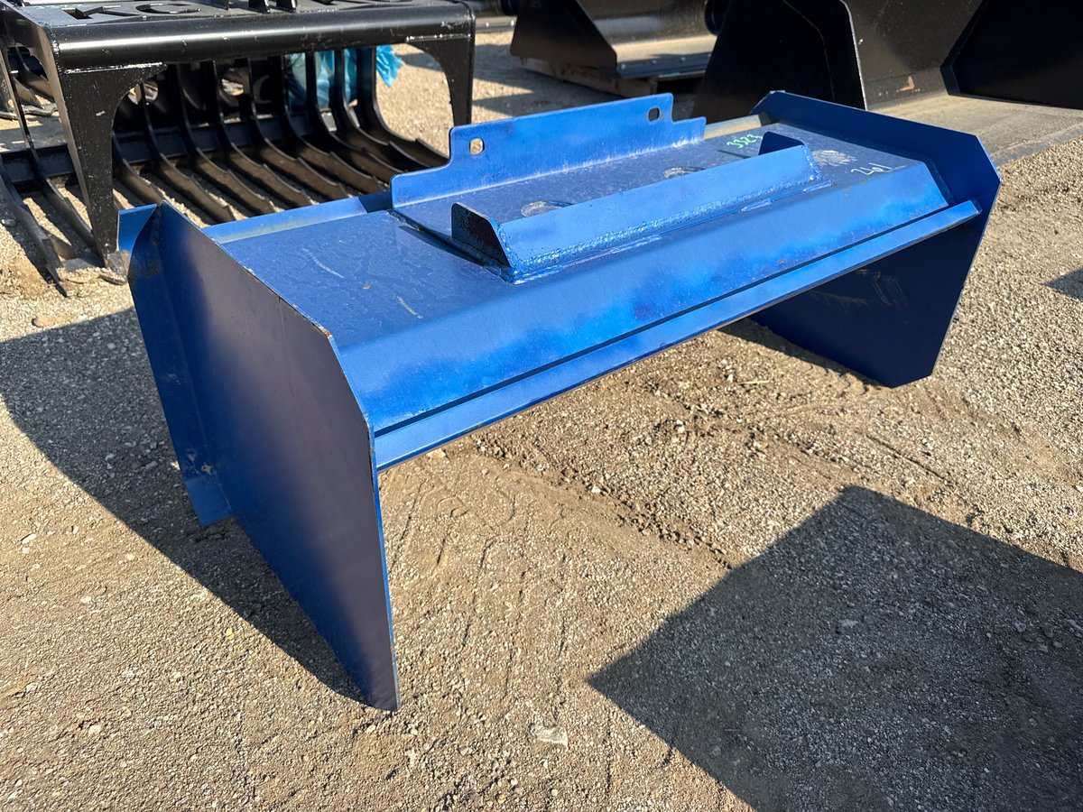 Kit Containers Mini Skid Steer Snow Pusher