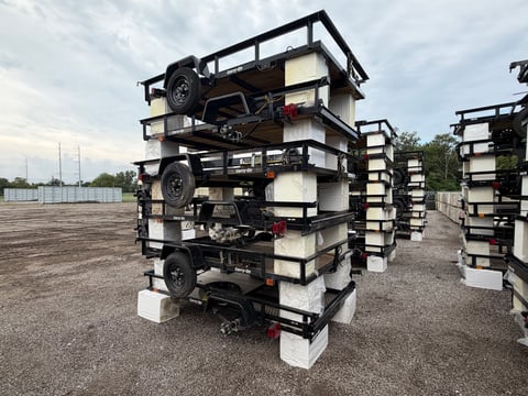 Qty of (6) 2027 Carry-On Trailers Z5X8GW2K — photo 4