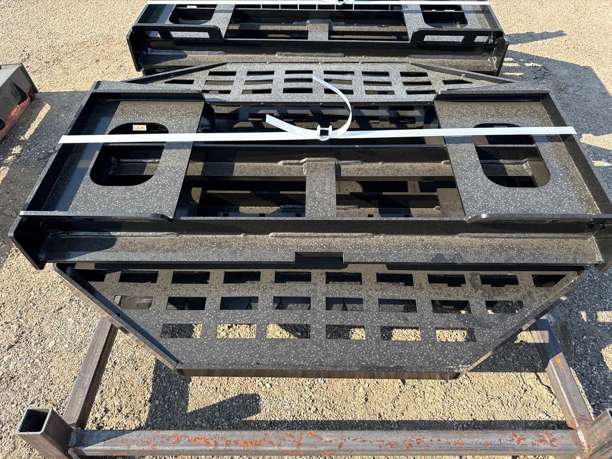 2026 GIYI DHC 60in Skid Steer Pallet Forks (Unused)