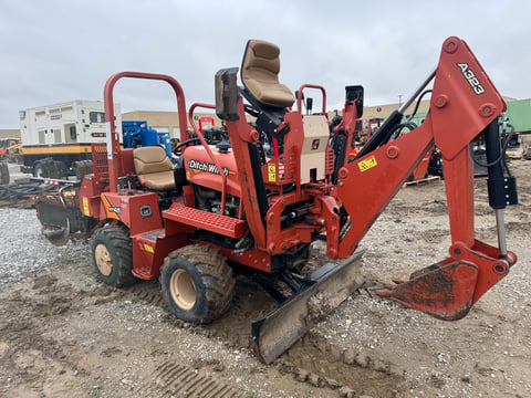 2017 Ditch Witch RT45 Ride on Trencher - Needs New Engine — photo 3