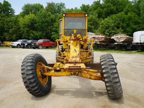 Allis Chalmers M100 Motor Grader — photo 2