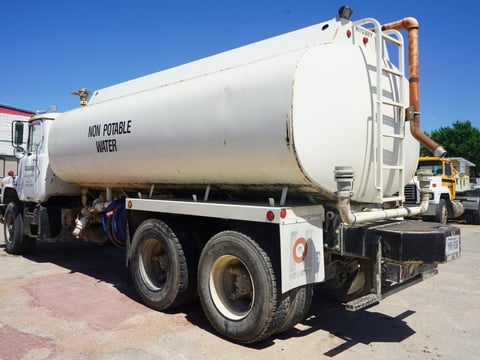 1985 Mack DM686S Water Truck T/A (No Pump) — photo 5