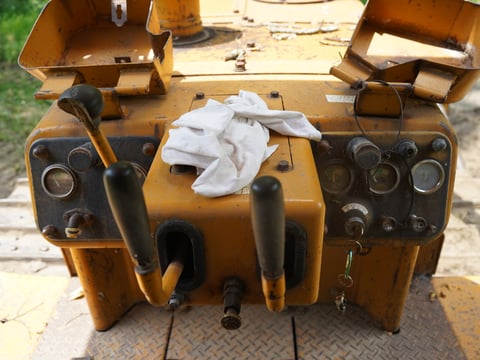 Komatsu D65E-6 Crawler Tractor — photo 27